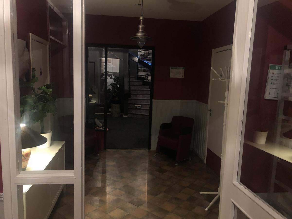 Dentas Hotell Raivi Hoting Exteriör bild